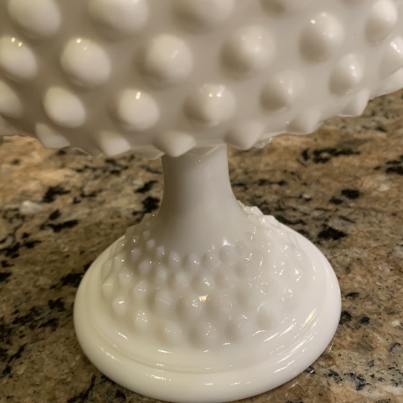 Fenton Hobnail Footed milk glass Candy Dish 🍬🍓 like new condition 💝make offer - Picture 3 of 3